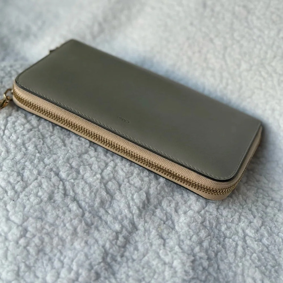 AUTHENTIC Two Tone Chloe Wallet - Picture 4 of 16